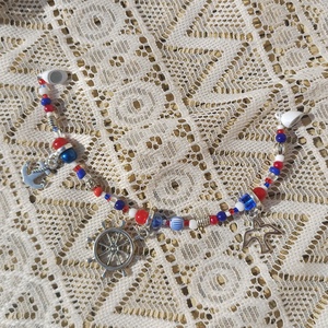 Tengerész hangulatú charm karkötő  - ékszer - karkötő - karkötő medállal - Meska.hu