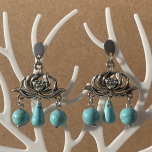 Lótusz a türkiz felett fülbevaló, Ékszer, Fülbevaló, Lógó fülbevaló, Ékszerkészítés, MESKA