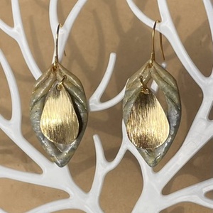 Rézleveles asszimetrikus fülbevaló, Ékszer, Fülbevaló, Lógó fülbevaló, Ékszerkészítés, MESKA