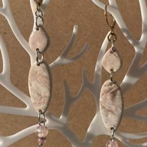 Bézs márvány függő, Ékszer, Fülbevaló, Lógó fülbevaló, Ékszerkészítés, MESKA