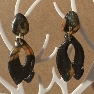 Fekete-narancs szalag, Ékszer, Fülbevaló, Lógó fülbevaló, Ékszerkészítés, MESKA