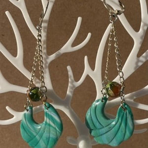 Zöld párnácskák gyönggyel, Ékszer, Fülbevaló, Lógó fülbevaló, Ékszerkészítés, MESKA