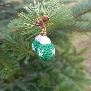 Csillagos karácsonyi gömb fülbevaló, Ékszer, Fülbevaló, Lógós kerek fülbevaló, Horgolás, Varrás, MESKA