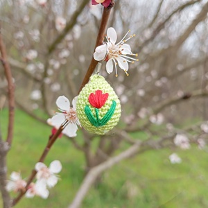 Tulipános Húsvéti fülbevaló, Ékszer, Fülbevaló, Lógó csepp fülbevaló, Hímzés, Horgolás, MESKA
