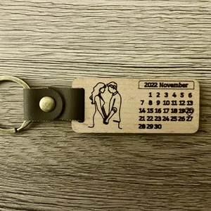 Személyre szabott fa kulcstartó pároknak - örökítsd meg az első közös pillanatot - táska & tok - kulcstartó & táskadísz - kulcstartó - Meska.hu