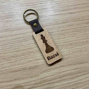 Különleges, személyre szóló ajándék pároknak - ahol a király és a királynő mindig együtt vannak - táska & tok - kulcstartó & táskadísz - kulcstartó - Meska.hu