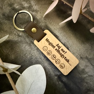 Humoros, személyre szabott fa kulcstartó - amikor a kulcs is pánikba esik - táska & tok - kulcstartó & táskadísz - kulcstartó - Meska.hu