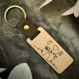 Személyre szabott páros fa kulcstartó - az összetartozás apró, mégis örök jele - táska & tok - kulcstartó & táskadísz - kulcstartó - Meska.hu