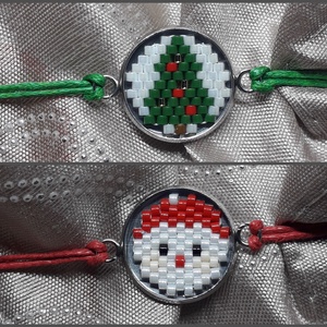 Karácsonyi kis karkötők, Ékszer, Karkötő, Karkötő medállal, Ékszerkészítés, Gyöngyfűzés, gyöngyhímzés, MESKA