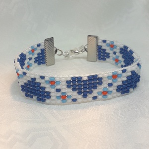 Szivecskés gyöngyszövött karkötő - ékszer - karkötő - széles karkötő - Meska.hu