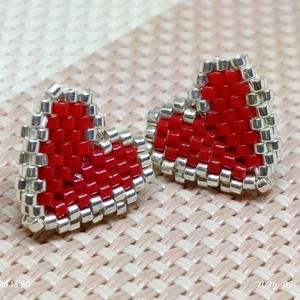 Szív alakú bedugós fülbevalók - Meska.hu