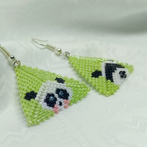 Miladys Panda felemás, háromszög fülbevaló - ékszer - fülbevaló - lógó fülbevaló - Meska.hu