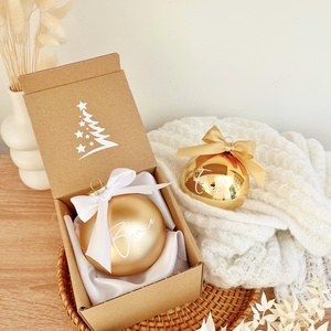 Névre szóló karácsonyi üveggömb - karácsony - karácsonyi lakásdekoráció - karácsonyfadíszek - Meska.hu