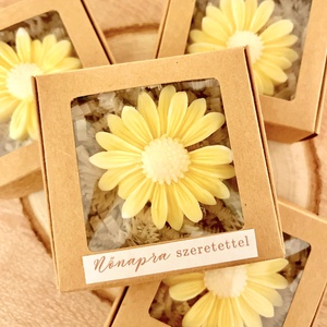 Margaréta illatviasz Nőnapra - Meska.hu