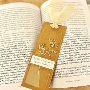 Akril könyvjelző nőnapra - könyv & zene - könyvjelző - Meska.hu