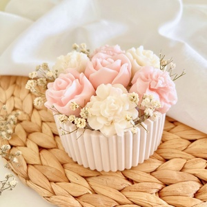 Virágos illatviasz dekor - Anyák napjára, Otthon & Életmód, Gyertya, illat, aroma, Illatviasz, , Ez a virágos illatviasz ajándék finom, pasztell árnyalataival és letisztult megjelenésével ajándékn..., MESKA