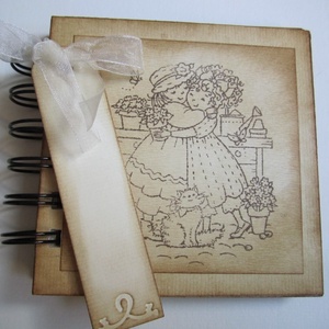 Névre szóló - dombormintás betűkkel - album - barátnő - lánybúcsú - születésnap - mindennapokra - örök emlék - egyedi - otthon & életmód - papír, írószer - album & fotóalbum - Meska.hu