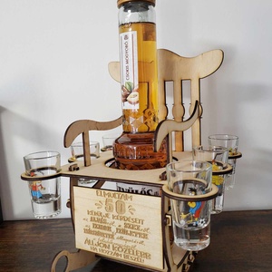 Gravírozható Ital kínáló hintaszék - otthon & életmód - konyhafelszerelés, tálalás - italos kellékek - boros díszdoboz - Meska.hu