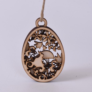 Gravírozott húsvéti tojás névvel - ünnepi díszek, dekorációk - húsvéti díszek és dekorációk - húsvéti tojás, hímestojás - Meska.hu