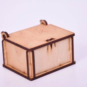 Gravírozott fa kis doboz, Otthon & Életmód, Dekoráció, Asztal és polc dekoráció, Díszdoboz, Gravírozás, pirográfia, MESKA