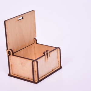 Gravírozott fa kis doboz - otthon & életmód - dekoráció - asztal és polc dekoráció - díszdoboz - Meska.hu