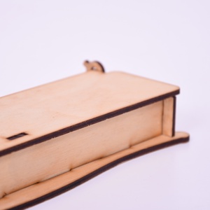 Gravírozott fa doboz - otthon & életmód - dekoráció - asztal és polc dekoráció - díszdoboz - Meska.hu