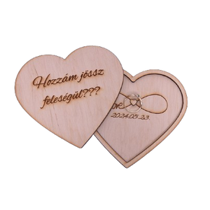 Gravírozott szív gyűrű tartó,hozzám jössz féleségül felirattal - esküvő - kiegészítők - gyűrűtartó & gyűrűpárna - Meska.hu
