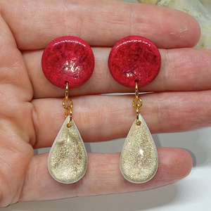 Karácsonyi vörös csillogás - ékszer - fülbevaló - lógó fülbevaló - Meska.hu
