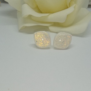 Kis szirom bedugós fülbevaló , Ékszer, Fülbevaló, Klipsz, Ékszerkészítés, MESKA