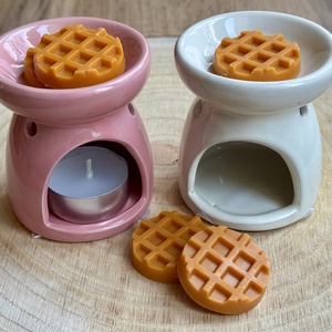 Kerámia aromalámpa, Otthon & Életmód, Gyertya, illat, aroma, Aromalámpa, , Ideális illatviaszokhoz, kicsi méretű, 7 cm magas. Kétféle színben érhető el: fehér és rózsaszín., MESKA