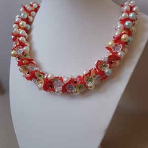 Gyöngyök csipkeágyon - ékszer - nyaklánc - gyöngyös nyaklánc - Meska.hu