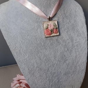 Rózsacsokor  - ékszer - nyaklánc - medálos nyaklánc - Meska.hu