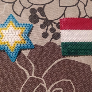 Magyar Zászló, csillag fűzött, vasalt gyöngy - Meska.hu