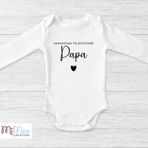 Hamarosan találkozunk Mama és hamarosan találkozunk Papa - baba bejelentő body nagyszülőknek - ruha & divat - babaruha & gyerekruha - body - Meska.hu Hamarosan találkozunk Mama és hamarosan találkozunk Papa - baba bejelentő body nagyszülőknek - ruha & divat - babaruha & gyerekruha - body - Meska.hu