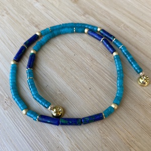 Amazonit és lapis lazuli heishi gyöngyökből fűzött nyakék - ékszer - nyaklánc - medál nélküli nyaklánc - Meska.hu