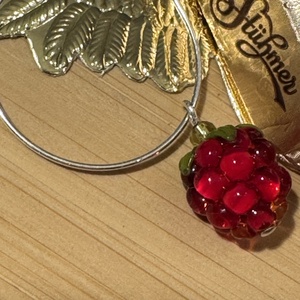 Málnás fülbevaló - ékszer - fülbevaló - karika fülbevaló - Meska.hu