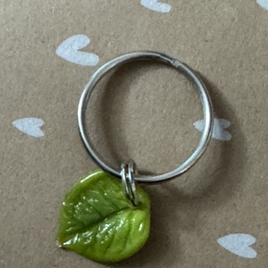 Kulcskarika levéllel - ékszer - fülbevaló - fülékszer - Meska.hu