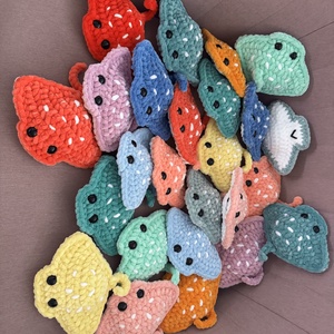 Horgolt baba rája - játék & sport - plüssállat & játékfigura - más figura - Meska.hu