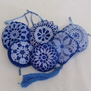 Királykék karácsonyfa filc dísz  garnitúra - karácsony - karácsonyi lakásdekoráció - karácsonyfadíszek - Meska.hu