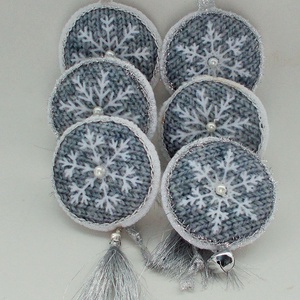 Ezüst-szürke hópehely -  - Meska.hu