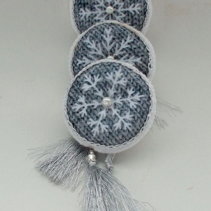 Ezüst-szürke hópehely -  - Meska.hu