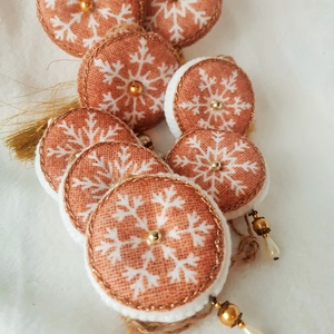 Barna hópelyhes karácsonyi díszek - karácsony - karácsonyi lakásdekoráció - karácsonyfadíszek - Meska.hu