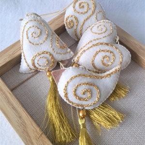 Arany karácsonyi bojt díszek. - karácsony - karácsonyi lakásdekoráció - karácsonyfadíszek - Meska.hu