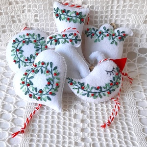 karácsonyi díszek hímzéssel. - Meska.hu