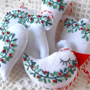 karácsonyi díszek hímzéssel. - karácsony - karácsonyi lakásdekoráció - karácsonyfadíszek - Meska.hu