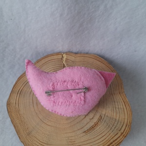 Rózsaszín madárka kitűző - ékszer - kitűző és bross - kitűző - Meska.hu