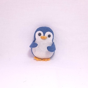 Vidám szines pingvinek - sötétkék. - otthon & életmód - dekoráció - fali és függő dekoráció - függődísz - Meska.hu