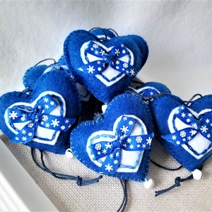 Királykék karácsonyi filc díszek. - karácsony - karácsonyi lakásdekoráció - karácsonyfadíszek - Meska.hu