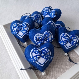 Királykék karácsonyi filc díszek. - karácsony - karácsonyi lakásdekoráció - karácsonyfadíszek - Meska.hu