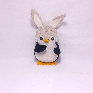 Nyuszi sapkás filc pingvin. - játék & sport - plüssállat & játékfigura - más figura - Meska.hu